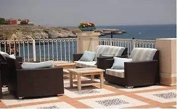 Riviera Hotell